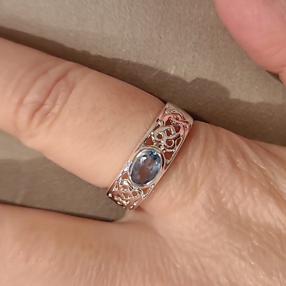 Girl Smiles Jewelry - Sterling silver light blue cubic zirconia ring